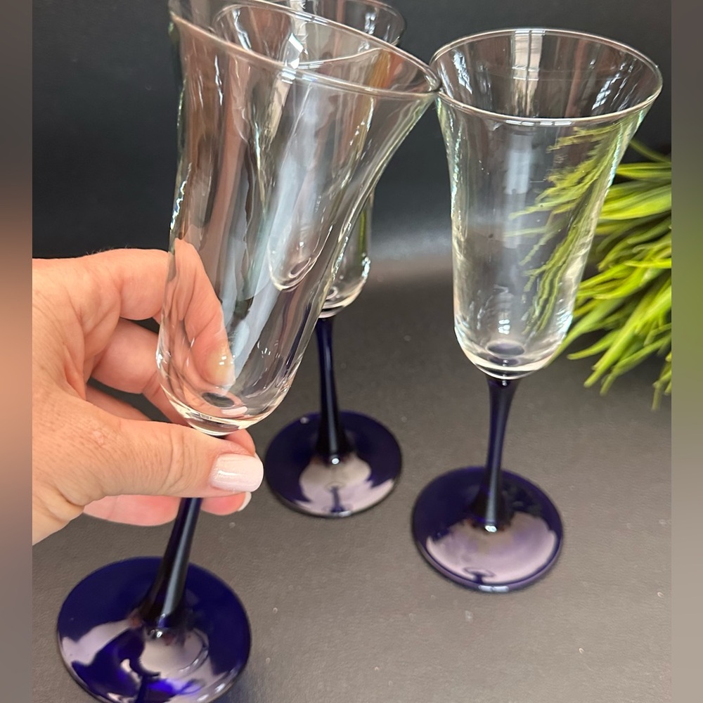 Vintage Luminarc France cobalt Blue Stem Wine Glasses